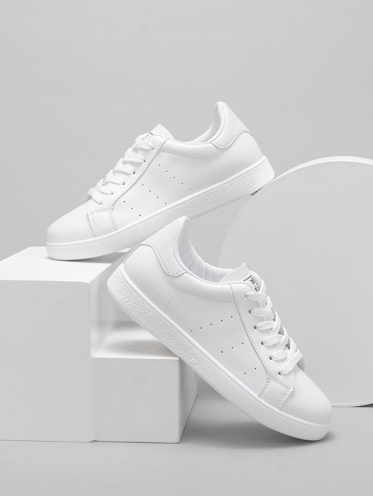 Everything You Need to Know About Fashion Product Photography